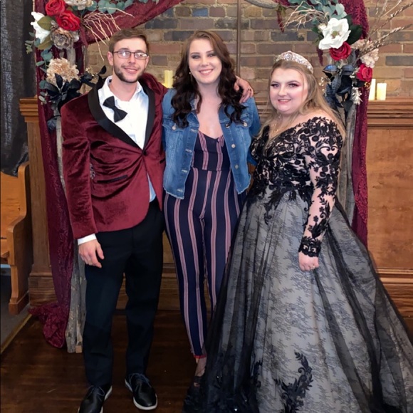 Meet your Posher, Stephanie - Picture 9 of 14